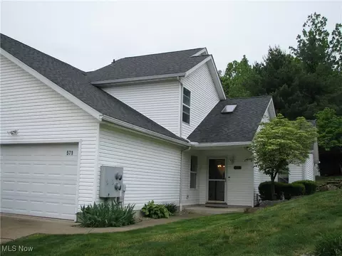 571 Hilltop Ter, Tallmadge, OH 44278