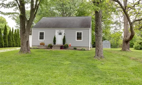 285 Westview Ave, Wadsworth, OH 44281