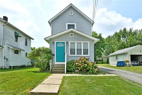 Exterior - 90 Harvey St, Struthers, OH 44471 photo 3 of 8