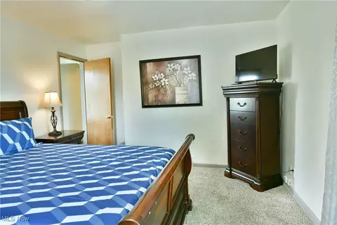 Bedroom - 90 Harvey St, Struthers, OH 44471 photo 8 of 13