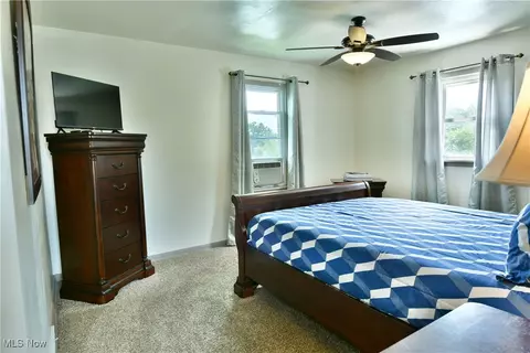 Bedroom - 90 Harvey St, Struthers, OH 44471 photo 5 of 13