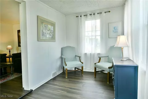 Entry Way - 90 Harvey St, Struthers, OH 44471 photo 1 of 3
