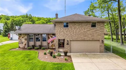 4617 Bruening Dr, Parma, OH 44134