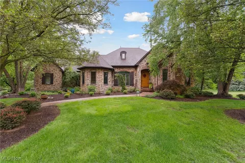 3109 Kennesaw Cir NW, Canton, OH 44708