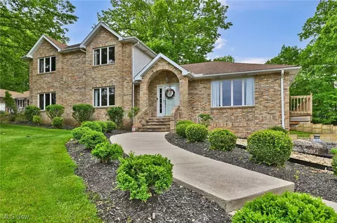 14369 E Bagley Rd, Middleburg Heights, OH 44130