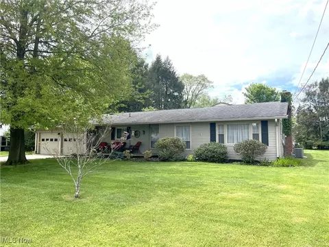 207 Lindsey Ave, Marietta, OH 45750