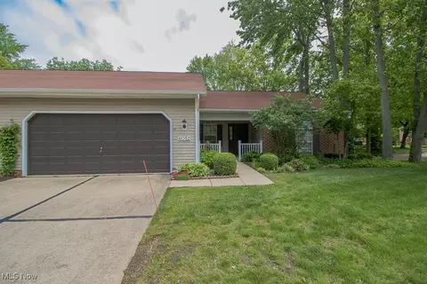 6052 Weymouth Ct, Mentor, OH 44060