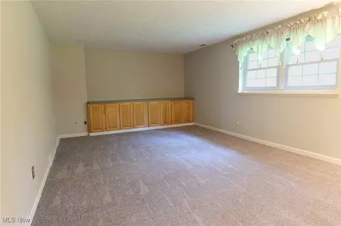 Living - 8266 Steeplechase Dr, Mentor, OH 44060 photo 7 of 8