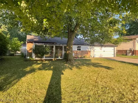 5741 Jaycox Rd, North Ridgeville, OH 44039