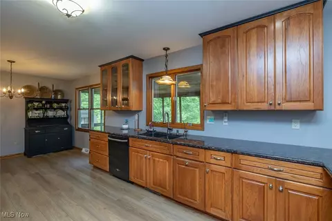 357 Leatherman Rd, Wadsworth, OH 44281 photo 11