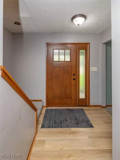 357 Leatherman Rd, Wadsworth, OH 44281 photo 4
