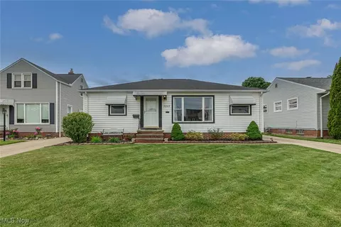 3335 Klusner Ave, Parma, OH 44134