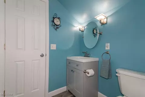 Bath - 320 E 210th St, Euclid, OH 44123 photo 4 of 4