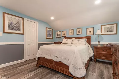 Bedroom - 320 E 210th St, Euclid, OH 44123 photo 6 of 6