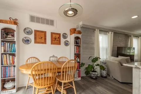 Dining - 320 E 210th St, Euclid, OH 44123 photo 2 of 2