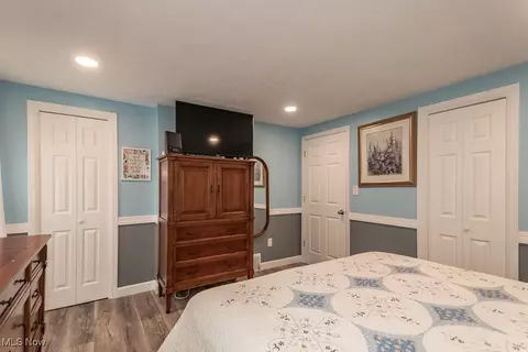 Bedroom - 320 E 210th St, Euclid, OH 44123 photo 5 of 6