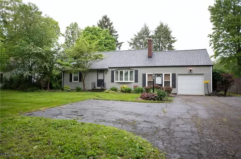 3751 Bellwood Dr NW, Canton, OH 44708