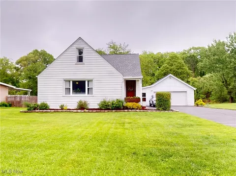 695 Archer Rd, Bedford, OH 44146