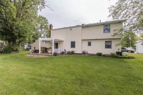 239 Hemlock Dr, Elyria, OH 44035 photo 46