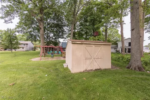 239 Hemlock Dr, Elyria, OH 44035 photo 49
