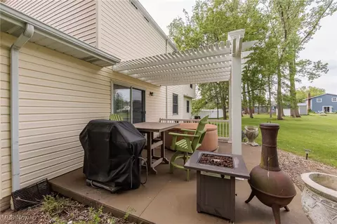 239 Hemlock Dr, Elyria, OH 44035 photo 47