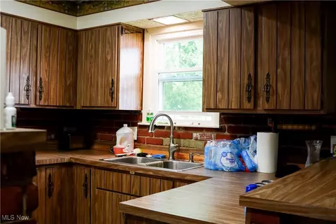 2007 W 59th St, Ashtabula, OH 44004 photo 6