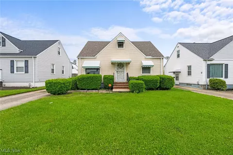 12501 York Blvd, Garfield Heights, OH 44125