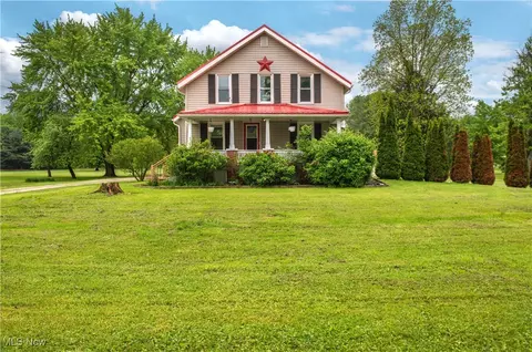 625 Bristol Champion Townline Rd NW, Bristolville, OH 44402
