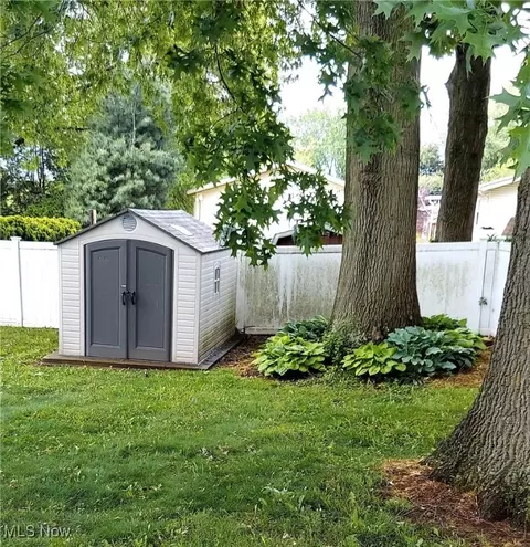 Exterior - 564 Stephens Rd, Akron, OH 44312 photo 2 of 2