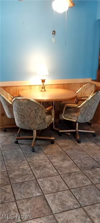 Dining - 564 Stephens Rd, Akron, OH 44312 photo 1 of 1