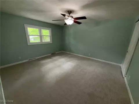 Bedroom - 7556 Jaguar Dr, Boardman, OH 44512 photo 3 of 8