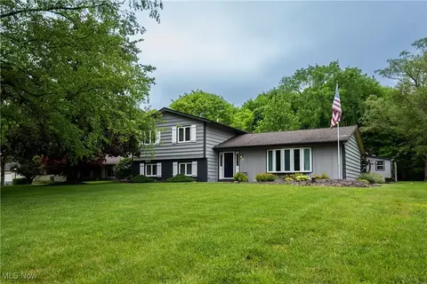 14693 Russell Ln, Novelty, OH 44072