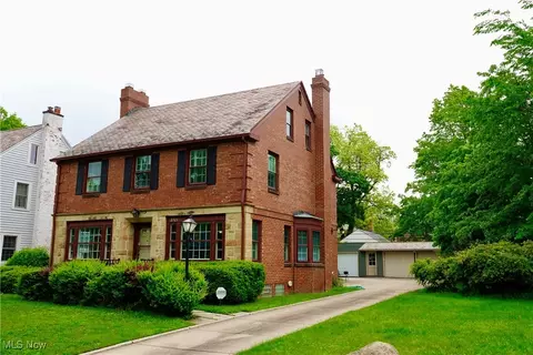 2323 Miramar Blvd, University Heights, OH 44118