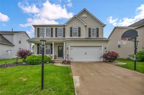 27374 Wheaton Pl, Olmsted Falls, OH 44138