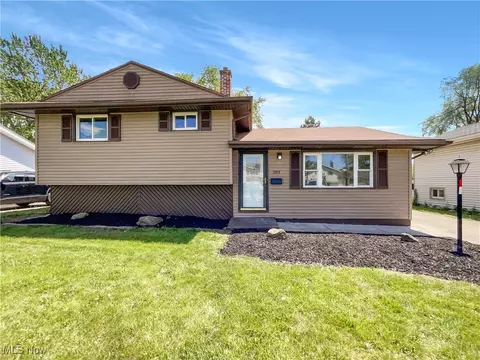 13713 Brookdale Ave, Brook Park, OH 44142