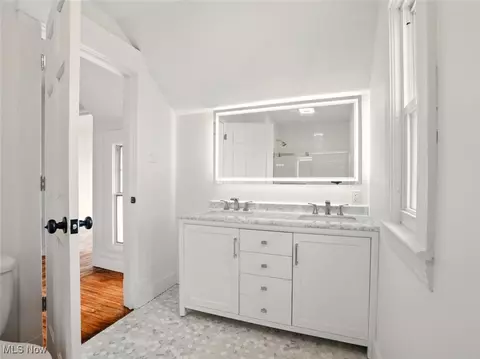 Bath - 1433 W 4th St, Ashtabula, OH 44004 photo 6 of 6