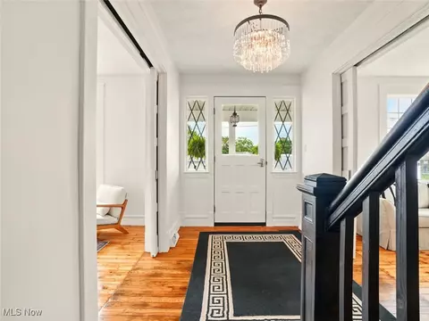 Entry Way - 1433 W 4th St, Ashtabula, OH 44004 photo 1 of 5
