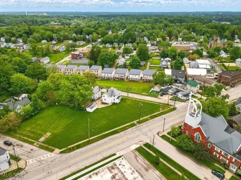 View/Area - 1433 W 4th St, Ashtabula, OH 44004 photo 2 of 4