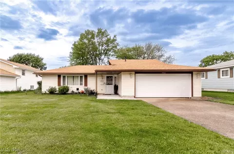 1922 W 38th St, Lorain, OH 44053