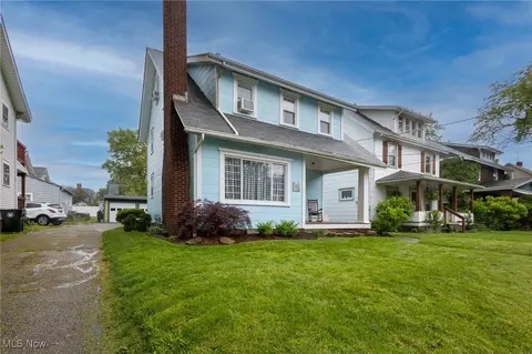 2006 Kirk Ct NW, Canton, OH 44709