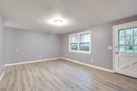 2318 3rd St SE, Canton, OH 44707 photo 3
