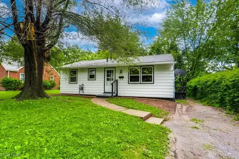 2318 3rd St SE, Canton, OH 44707 photo 2