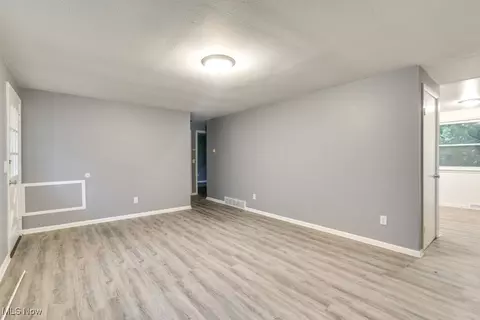 2318 3rd St SE, Canton, OH 44707 photo 5