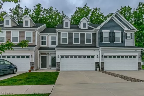 864 Woodside Dr, Westlake, OH 44145