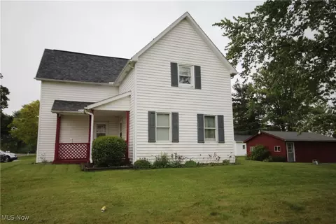 14201 Kauffman Ave, Sterling, OH 44276
