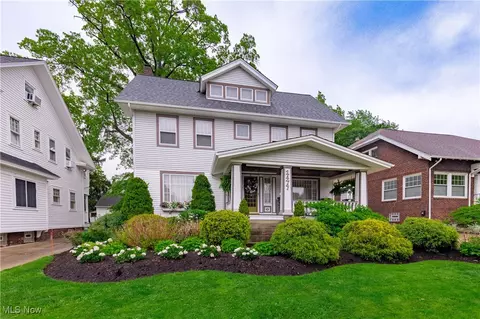 1477 Waterbury Rd, Lakewood, OH 44107