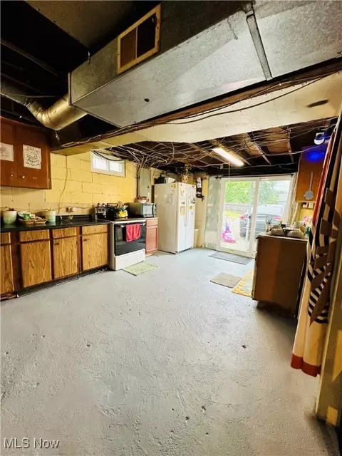 Kitchen - 418 Main St, Philo, OH 43771 photo 3 of 4