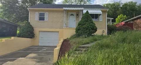 809 4th St, Brilliant, OH 43913