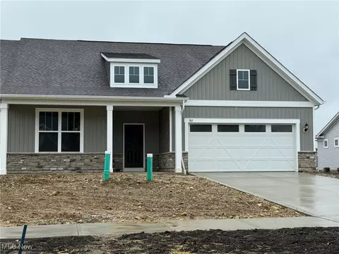 963 Arthur Trl, Aurora, OH 44202