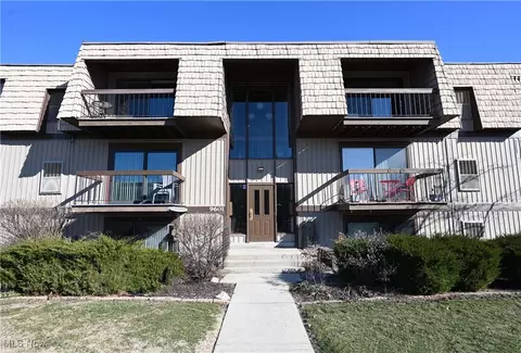 9601 Sunrise Blvd, North Royalton, OH 44133